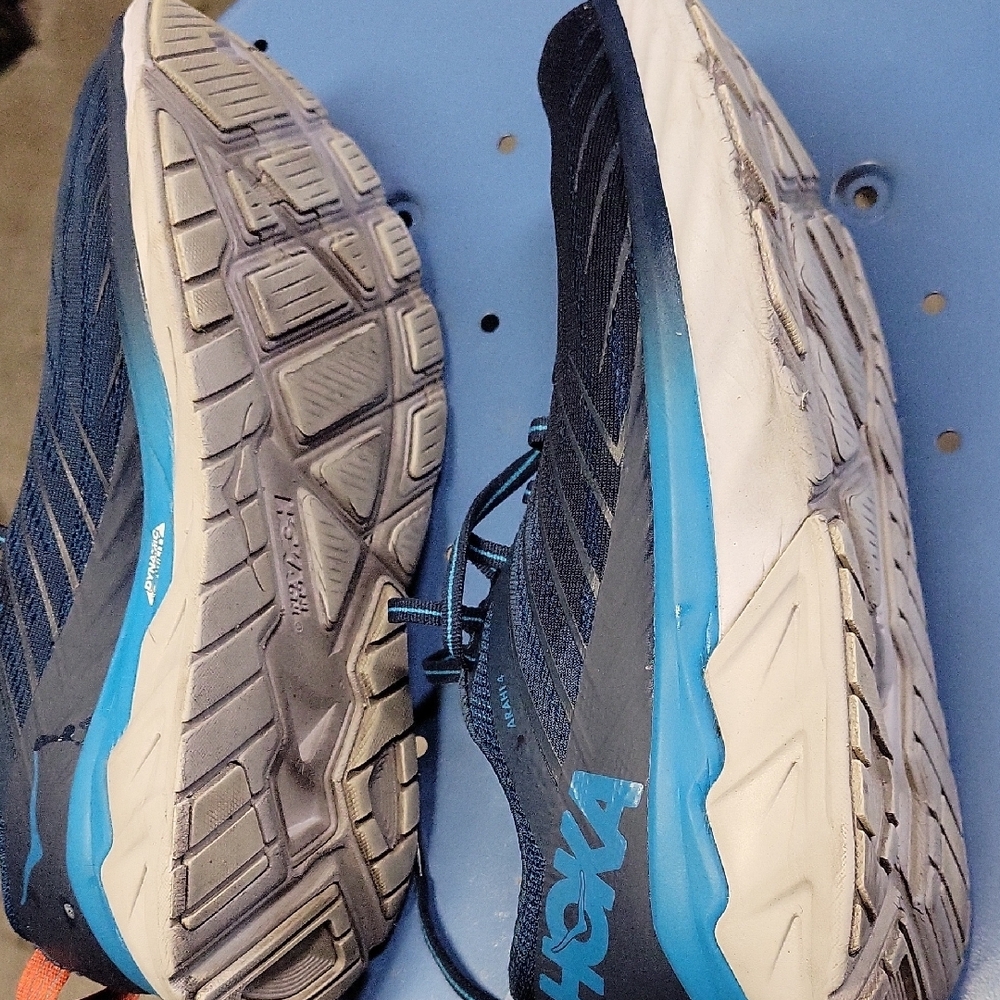 HOKA  ARAHI 4. MENS 8. GREAT CONDITION. - Picture 2 of 4